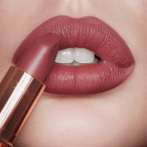 Charlotte Tilbury Matte Revolution Lipstick - Longwear Hydrating Velvet Matte Lip Color 3.5g